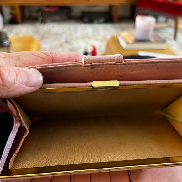 Chanel Caviar Leather Pink Wallet - Picture 6 of 12
